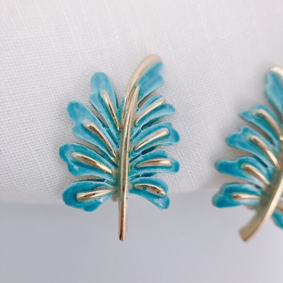 VTG Signed Coro Blue Enamel Gold Tone Leaf Clip-On Earrings 1950s 1960s Jewelry - Picture 4 of 8